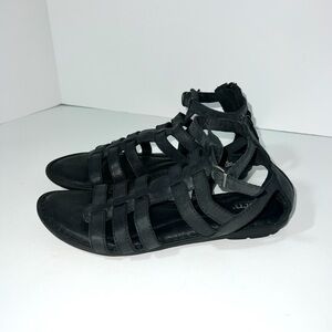 BORN Tripoli Black Leather Gladiator Flats Zip Strappy Sandals Sz 10M
